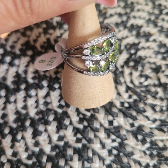 NEW Bomb Party August 2025 Ring Velvety Petals - Picture 2 of 4